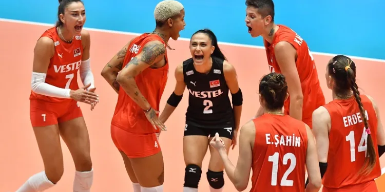 A Milli Kadın Voleybol Takımı 4’te 4 yaptı