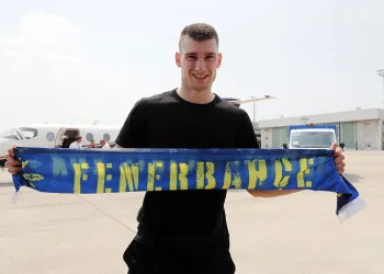 Dominik Livakovic, Fenerbahçe için İstanbul’da