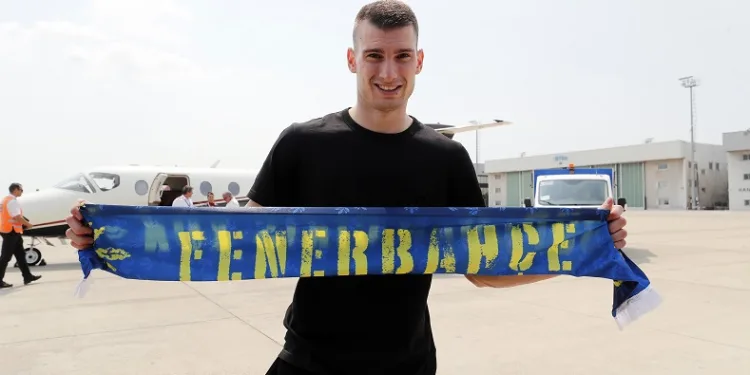 Dominik Livakovic, Fenerbahçe için İstanbul’da