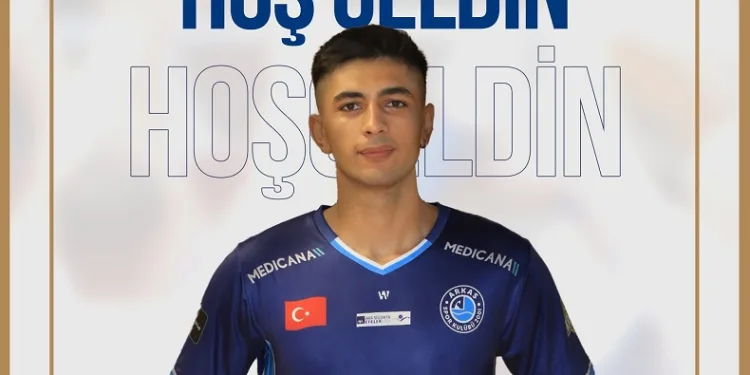 Arkas Spor, Ulaş Onur Topbaşlı’yı transfer etti