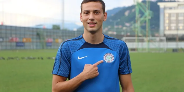 Çaykur Rizespor’lu Dal Varesanovic: “Kabul edilebilir bir performans sergilediğimi düşünüyorum”