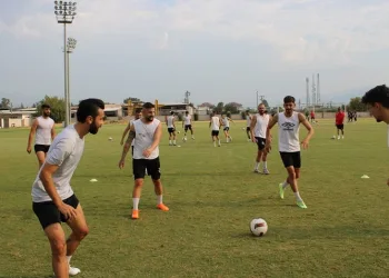 Nazilli Belediyespor Altınordu deplasmanına hazırlanıyor
