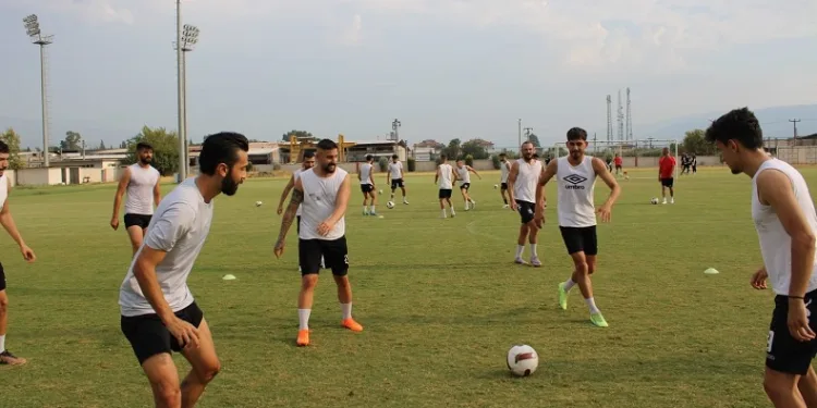 Nazilli Belediyespor Altınordu deplasmanına hazırlanıyor
