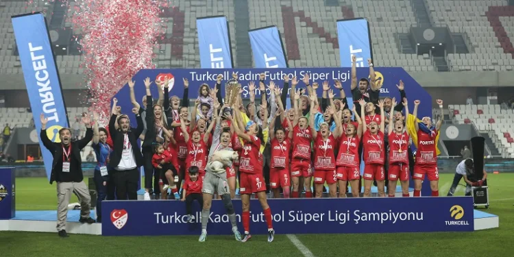 Turkcell Kadın Futbol Süper Ligi heyecanı başlıyor