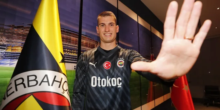 Fenerbahçe, Livakovic ile 5 yılık sözleşme imzaladı