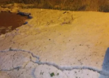 Uşak’ta dolu yağışı etkili oldu