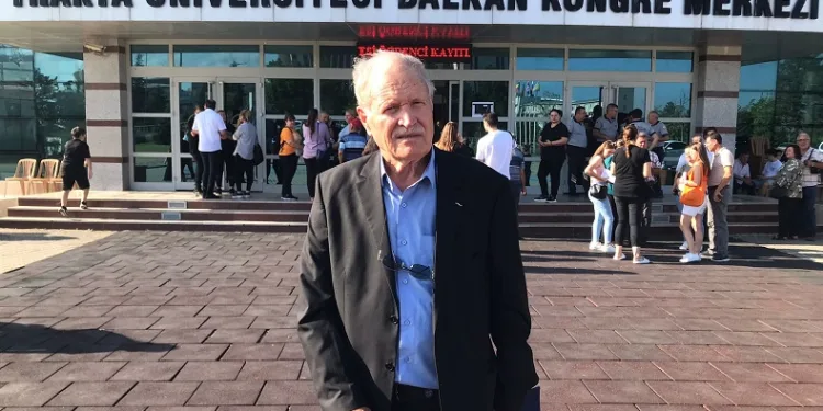 80 yaşında üniversiteye kaydını yaptırdı
