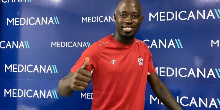 Sivasspor’un yeni transferi Modou Barrow sağlık kontrolünden geçti