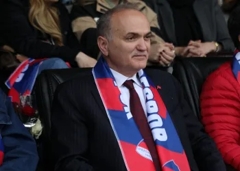 Başkan Özlü’den Düzcespor taraftara jest