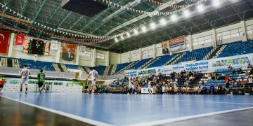 Hentbolun devleri Sakarya’da parkeye çıkacak