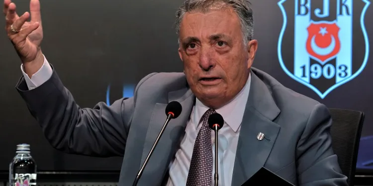 Beşiktaş Başkanı Ahmet Nur Çebi: “Buraya namusumla geldim, namusumla giderim”