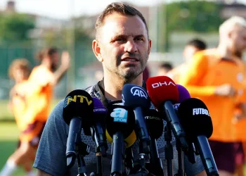 Galatasaray Teknik Direktörü Okan Buruk: “Aynı istekle sahamızda kazanmak için çıkacağız”