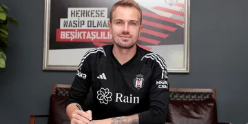 Beşiktaş, Mert Günok ile sözleşme yeniledi