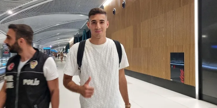 Mert Müldür ve Miha Zajc Fenerbahçe için İstanbul’da
