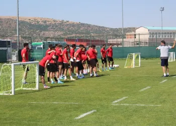 Afyonspor yeni sezon hazırlıklarını sürdürüyor