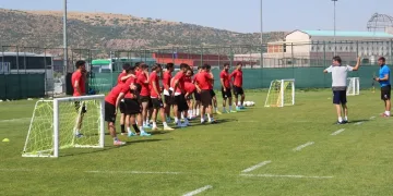 Afyonspor yeni sezon hazırlıklarını sürdürüyor