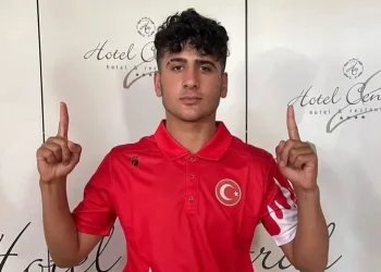 Milli boksör Toprak Salman Avrupa Şampiyonu oldu