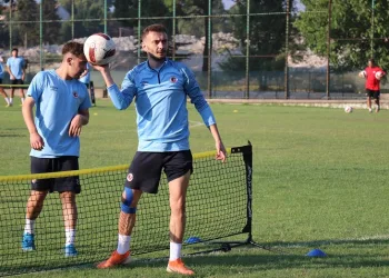 Fethiyespor’un yıldız oyuncusu Nurettin Çakır: “Hedefimiz şampiyonluk”