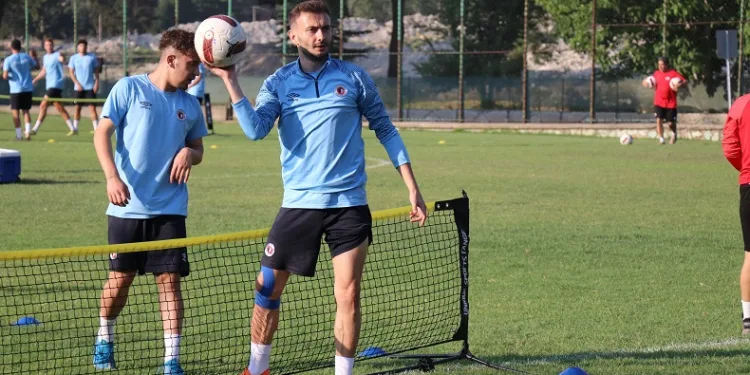 Fethiyespor’un yıldız oyuncusu Nurettin Çakır: “Hedefimiz şampiyonluk”