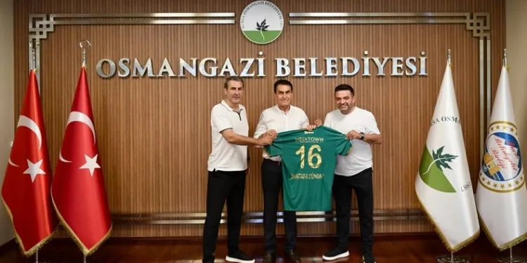 Bursaspor’dan Mustafa Dündar’a ziyaret