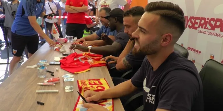 Kayserispor’un Portekizli futbolcusu Cardoso: “Önce takımın başarısı”
