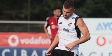 Ante Rebic, Beşiktaş ile ilk antrenmanına çıktı