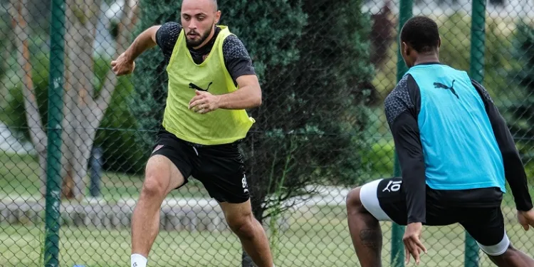 Hataysporlu Burak Bekaroğlu: “Volkan hocanın olması bizim için büyük avantaj”