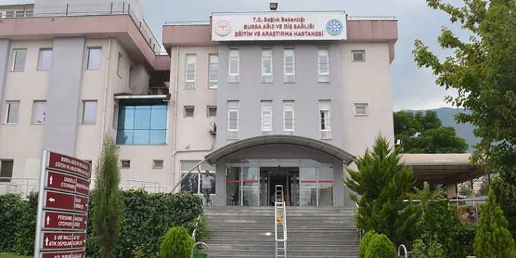 Bursa’da günde 2 bin kişinin ağzı kontrol edildi
