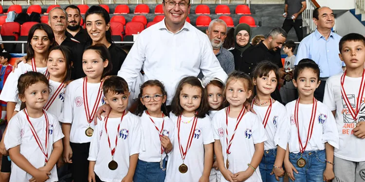 Mustafakemalpaşa’lı gençler madalyalarını aldı