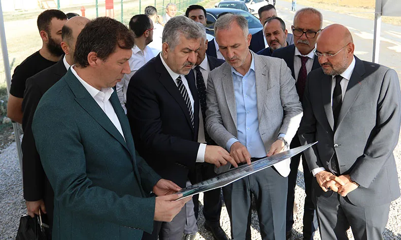 Bakan yardımcısı Dönmez yangın bölgesinde
