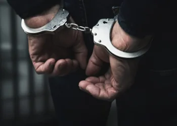 Çaldığı motosikleti satarken yakalandı