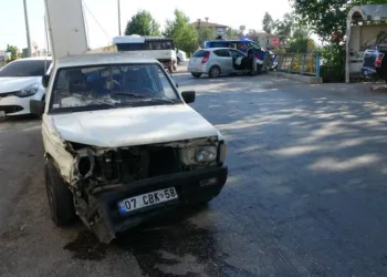 Korkuluk otomobilin uçmasını engelledi