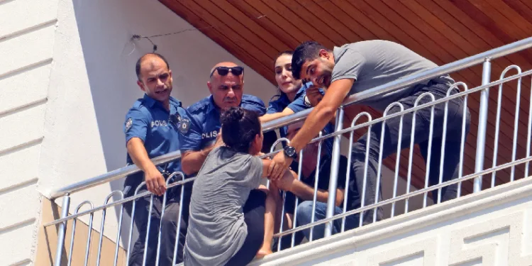 Genç kadın çılgına döndü