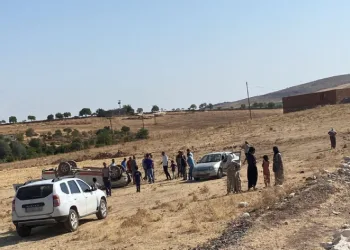 Kontrolden çıkan pikap takla attı