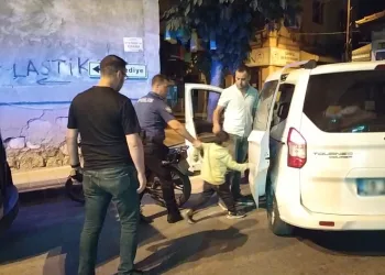 2 çocuk hırsızlık yaparken yakalandı