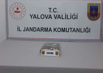 Taksideki yolcunun üzerinden uyuşturucu çıktı