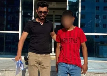 Aranan 2 şüpheli yakalanarak tutuklandı