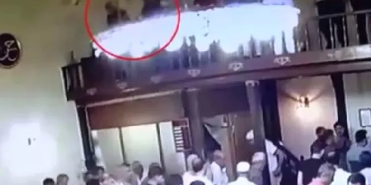 Akıllara durgunluk veren hırsızlık kamerada