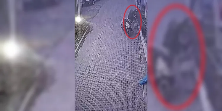 Bursa’da çamaşır hırsızları kamerada