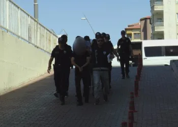 Uyuşturucu operasyonunda 5 tutuklama