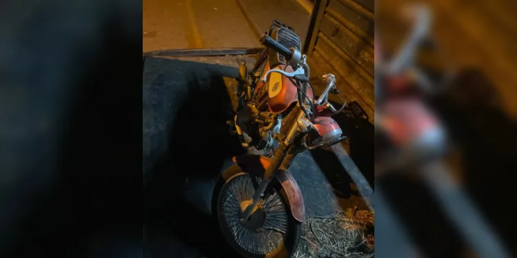 Çaldıkları motosikleti satamadan yakalandılar