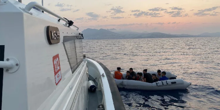 Bodrum’da 43 düzensiz göçmen kurtarıldı