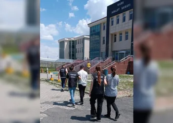 Kars’ta uyuşturucu tacirleri çökertildi