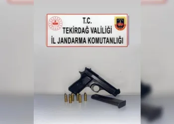 İtalyan yapımı ruhsatsız tabancayla yakalandı