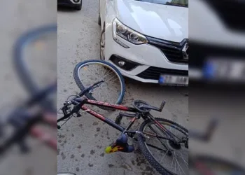 Elazığ’da otomobil bisiklete çaptı