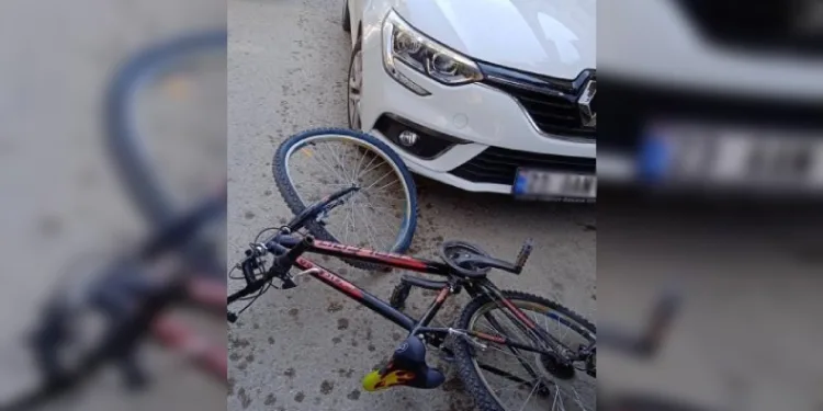Elazığ’da otomobil bisiklete çaptı