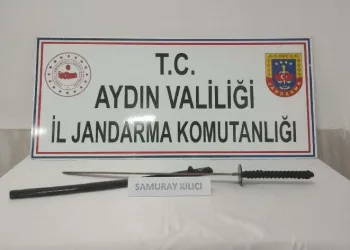 Üzerinde samuray kılıcı ele geçirildi