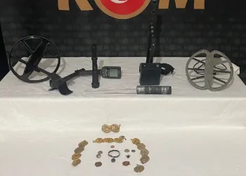 Tarihi eserler ele geçirildi