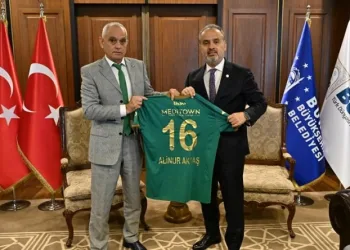 Bursaspor’dan Alinur Aktaş’a ziyaret