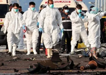Malezya’da özel yolcu uçağı düştü
